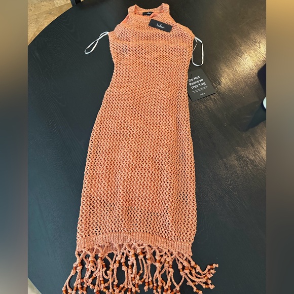 New! Lulu’s Marama Shiny Coral Crochet Sleeveless Fringe Midi Dress - Picture 10 of 10